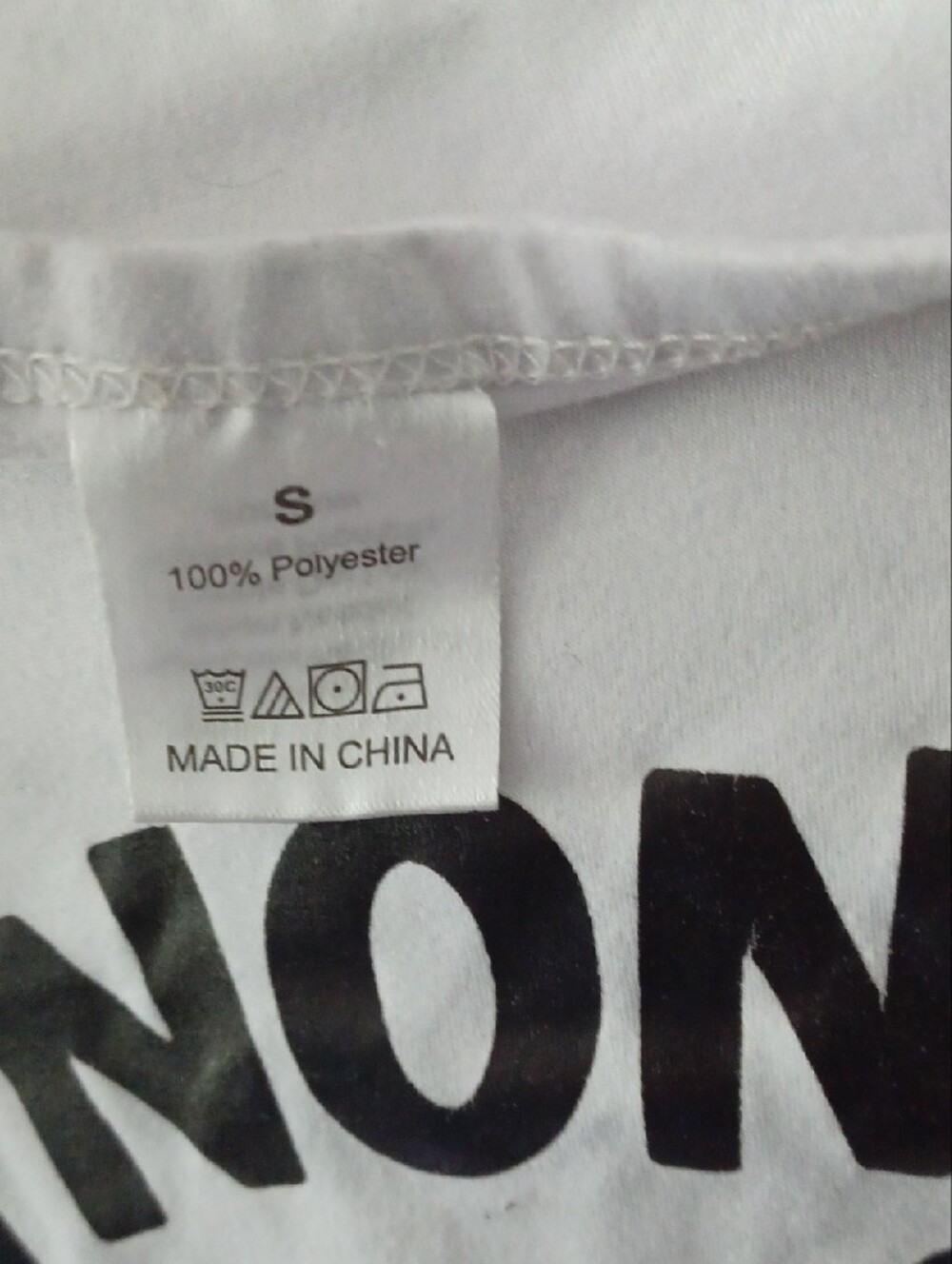 Source Unknown White Graphic Tee with Cinnamon Roll Design - Picture 2 of 3